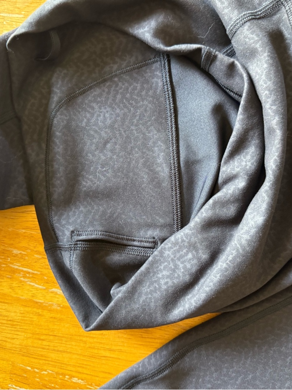 lululemon HR Wunder Train 25” - size 6 — NWOT - distressed twill embossed - Picture 12 of 14